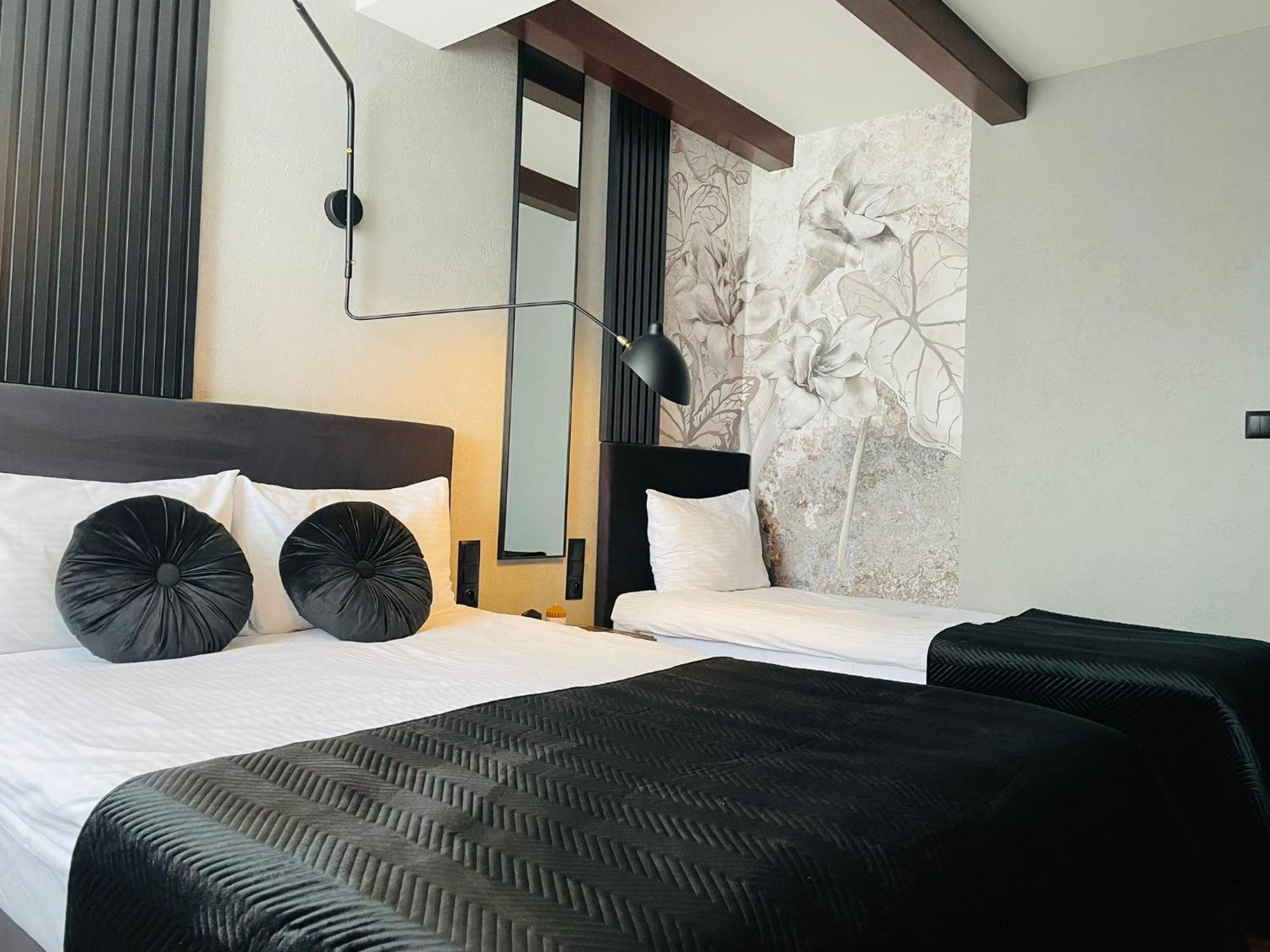 Hotel Millennium Przasnysz Bagian luar foto