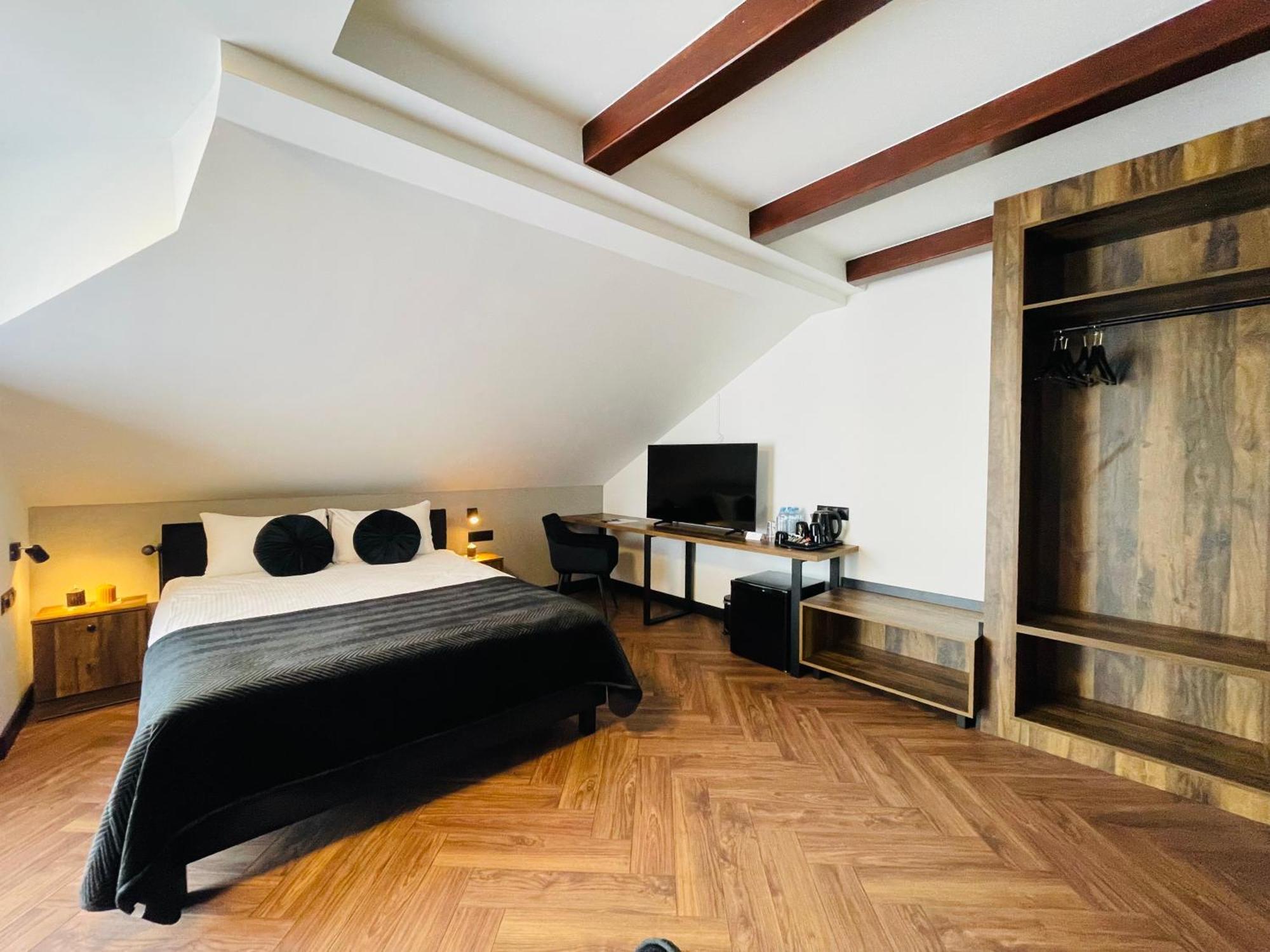Hotel Millennium Przasnysz Bagian luar foto