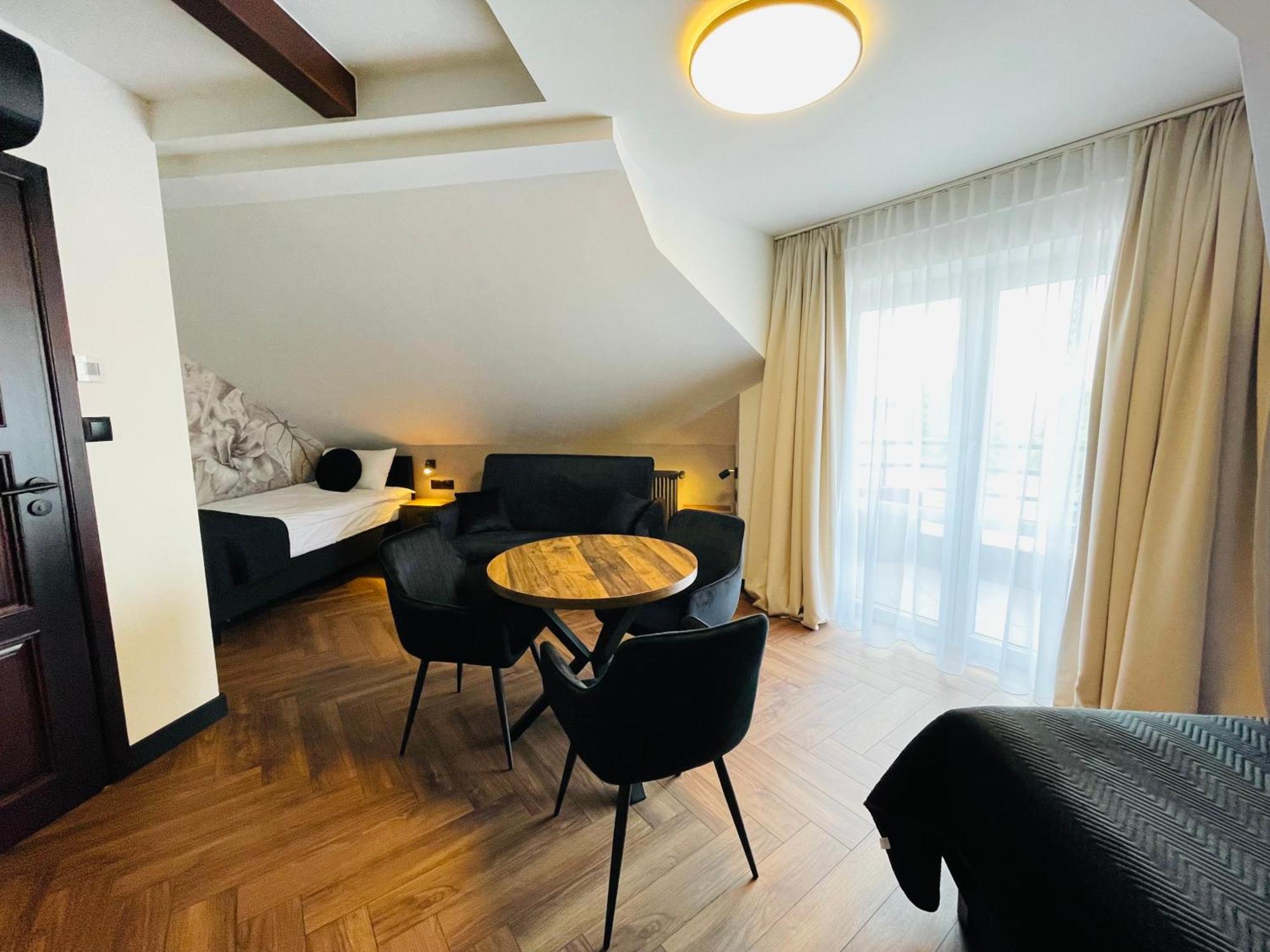 Hotel Millennium Przasnysz Bagian luar foto