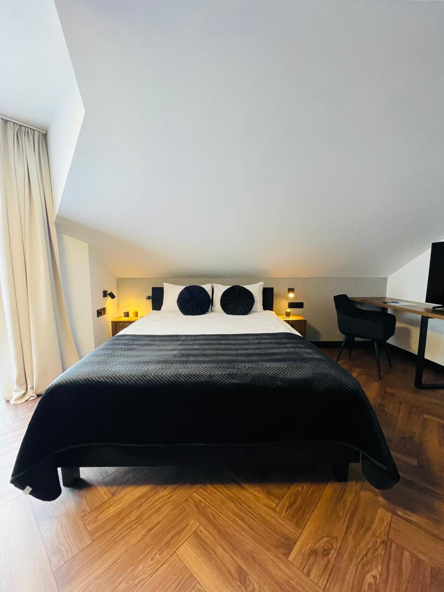Hotel Millennium Przasnysz Bagian luar foto