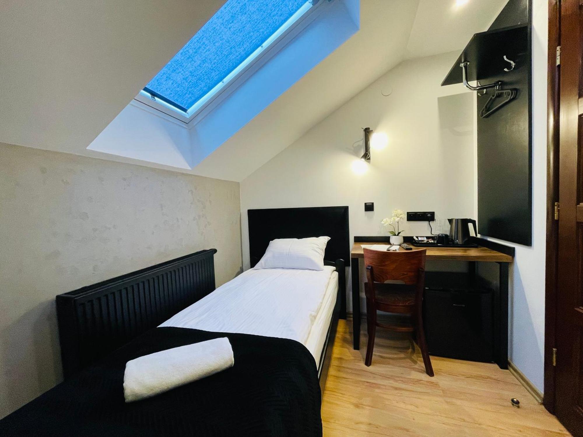 Hotel Millennium Przasnysz Bagian luar foto